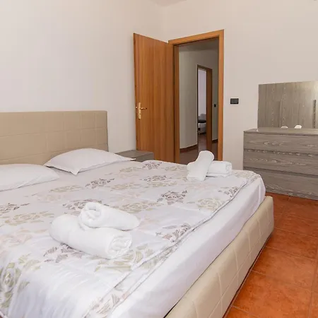 Taiwan Center Apartment Tirana Exterior photo