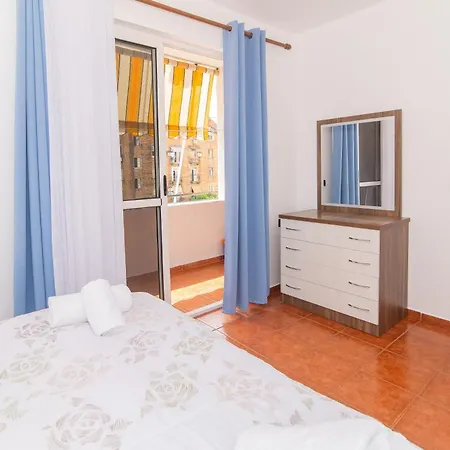 Taiwan Center Apartment Tirana Exterior photo