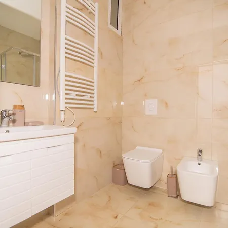Taiwan Center Apartment Tirana Exterior photo